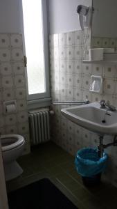 Koupelna v ubytování LOCANDA MIRABEAU + 19 fotografií