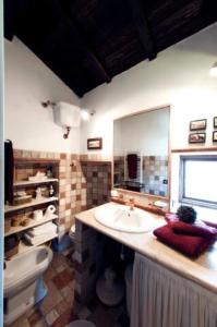 Salle de bains dans l'établissement Casa Graziella al Borgo