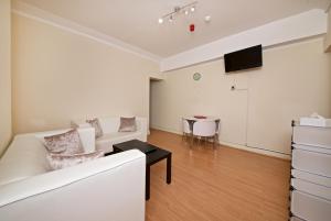 Gallery image of Liverpool City Stays - Lawrence Road BB1 in Liverpool