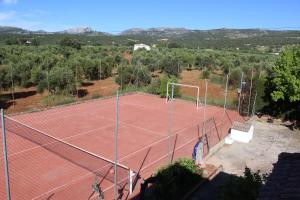 Tenis alebo squash v ubytovaní Casa Baltasar by CasaTuristica alebo jeho okolí