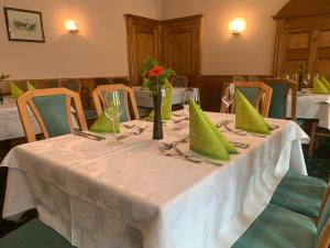 A restaurant or other place to eat at Landgasthof zur Post
