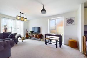 Seating area sa Chic City Centre Apartment With Allocated Parking