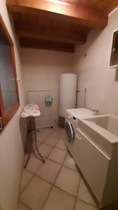 Φωτογραφία από το άλμπουμ του Petite maison de village située entre lacs, cascades et montagnes σε Virieu-le-Grand +16 φωτογραφίες