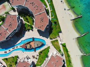 A bird's-eye view of Privilege Fort Beach - Sea Viev Premium Apartments