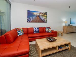 Χώρος καθιστικού στο 1 Bright Point Apartment 5301