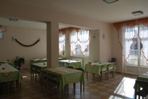Restaurace v ubytování Főnix Hotel