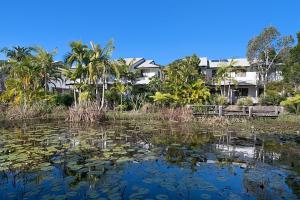 Gallery image of Byron Lakeside Holiday Apartments in Byron Bay