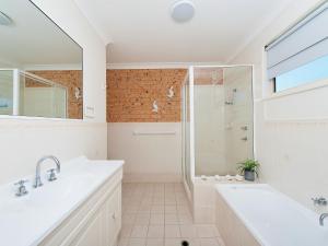 A bathroom at Bombora @ Fingal Bay