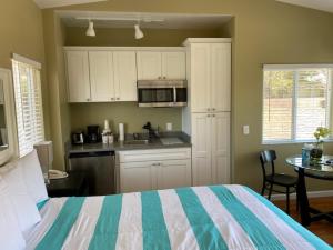 Photo de la galerie de l'établissement Sea Breeze Inn - Pacific Grove, à Pacific Grove