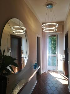 Foto de la galería de Room in Apartment - Villa Piera holiday home in Cremona apartment with independent entrance en Cremona