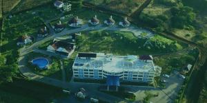 Bazén v ubytování A1 Hotel and Resort nebo v jeho okolí