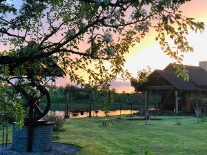 Gallery image of Sodyba Villa Lotus, 25min nuo Vilniaus Oro Uosto in Zhemoytele