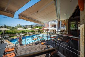 Bazén v ubytovaní Kokalas Resort alebo v jeho blízkosti + 24 fotografií