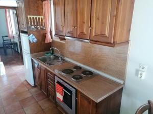 Kuchyňa alebo kuchynka v ubytovaní Lefkada Villas by Omikron Selections