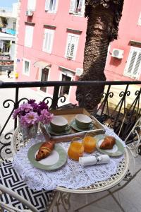 Jedlo v apartmáne alebo blízkom okolí + 28 fotografií
