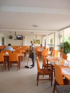 En restaurang eller annat matställe på Hotel Absolar