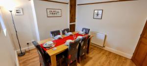 Gallery image of Rhubarb Terrace on the Coast - Sleeps 1-6 in Colwyn Bay