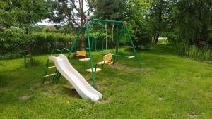 Ο χώρος παιχνιδιού για παιδιά στο Wichrowe Wzgórze