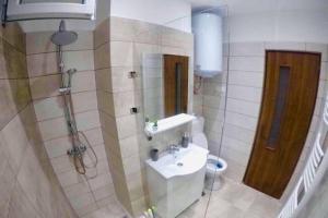Koupelna v ubytování Rákóczi apartman