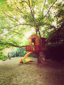 Zahrada ubytování Vrdnik apartmani Sara + 39 fotografií