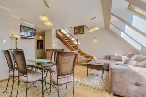 Posedenie v ubytovaní Apartament Polana-Karpacz