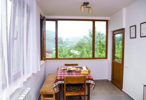 Foto dalla galleria di Hayi Tun Guest House a Goris