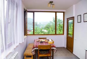 Gallery image of Hayi Tun Guest House in Goris