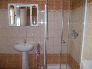 Koupelna v ubytování Helga Apartman