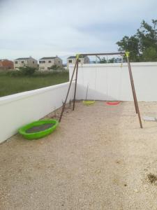 Herní místnost nebo prostor pro děti v ubytování Apartmani Valuna