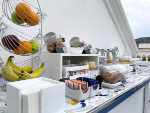 サンタニェッロにあるVilla Gabriella - Rooms & Breakfastのカウンター