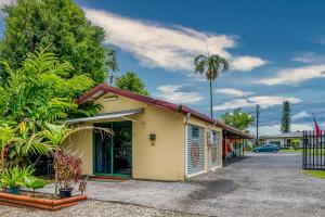 Gallery image of Tropical Lodge in Innisfail