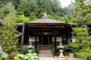 Un jardín fuera de 清浄心院