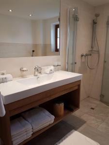 Kúpeľňa v ubytovaní Appartements Haus Olympia