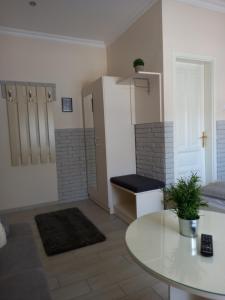 Foto dalla galleria di Viola Vendégház a Pápa Altre 31 foto