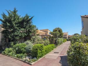 Zahrada ubytování Holiday Home Port Sud by Interhome