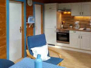 Chalet Franke-2 by Interhomeにあるキッチンまたは簡易キッチン