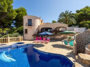 The swimming pool at or close to Holiday Home Toscamolino by Interhome