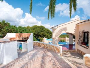 The swimming pool at or close to Holiday Home Toscamolino by Interhome