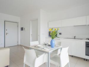 Dapur atau dapur kecil di Apartment Nautilus-5 by Interhome