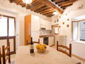 Kuchyň nebo kuchyňský kout v ubytování Apartment Via Vannocci by Interhome