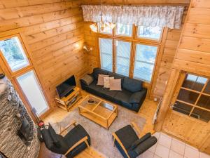 Oleskelutila majoituspaikassa Holiday Home Vuosseli-kelkka 15b by Interhome