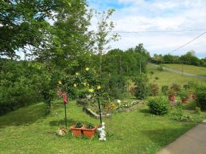 Vonkajšia záhrada v ubytovaní Holiday Home Il Cavaliere by Interhome