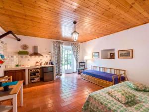 En eller flere senge i et værelse på Apartment Podere Sant' Antonio - BOL213 by Interhome