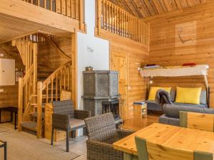 Posezení v ubytování Holiday Home Kevätruska b by Interhome + 20 fotografií