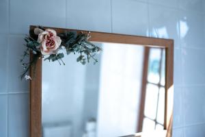 Koupelna v ubytování Hotel Pelops + 31 fotografií