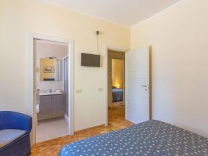 Posteľ alebo postele v izbe v ubytovaní Apartment Mare Blu-1 by Interhome