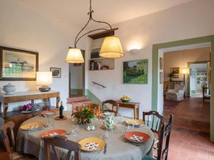 サン・カシャーノ・イン・ヴァル・ディ・ペーザにあるHoliday Home Ambrogetta by Interhomeのギャラリーの写真