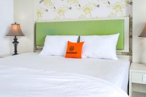 KoolKost at Bypass Jimbaran - Minimum Stay 30 Nights客房内的一张或多张床位