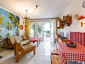 Posezení v ubytování Holiday Home Mathias Rex by Interhome