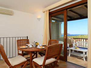 Foto dalla galleria di Holiday Home Corbezzolo 9 - Vista Village by Interhome a Porto San Paolo